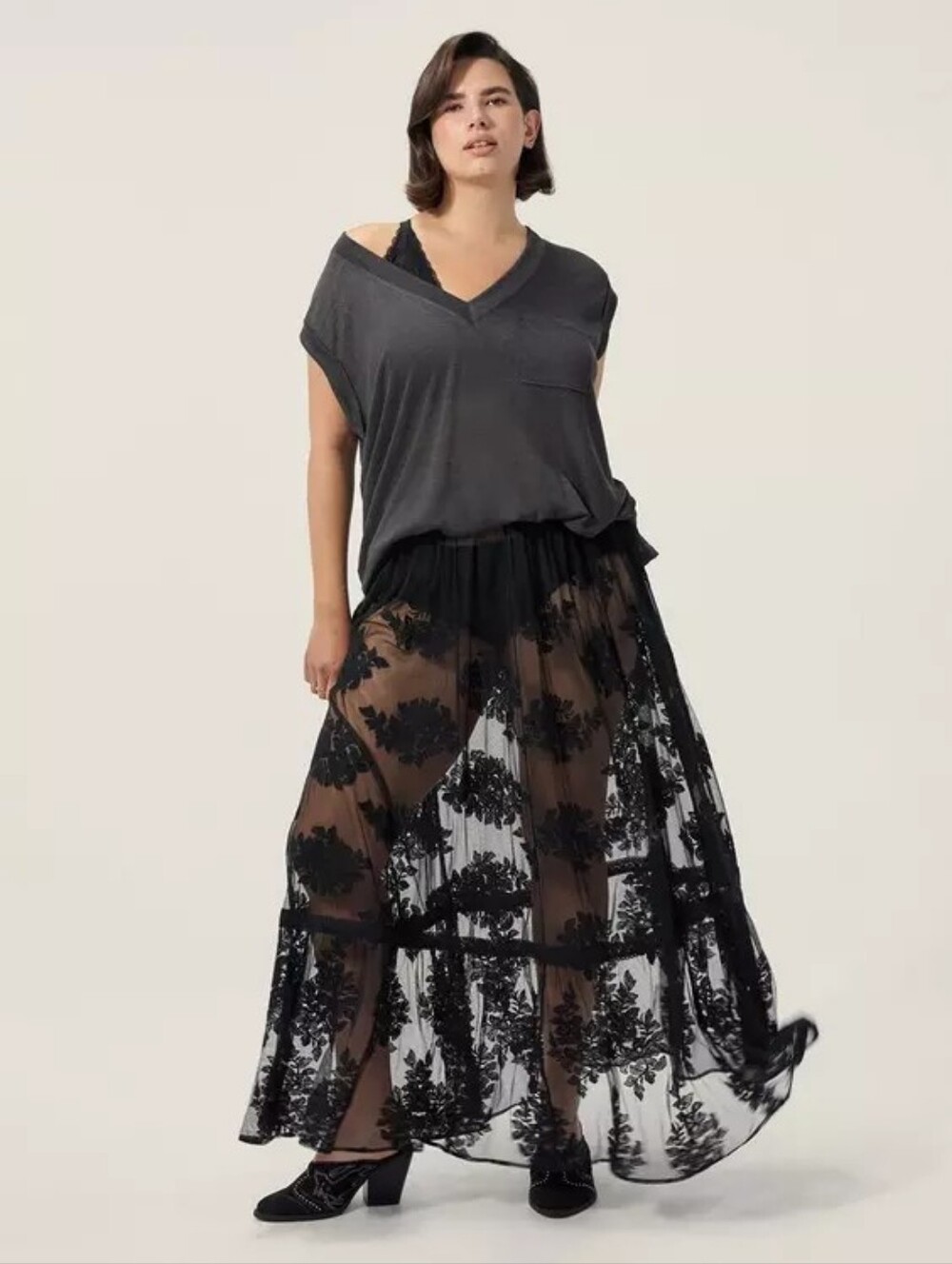 Torrid Festi Embroidered Lace Maxi Skirt Black Size 2 or XXL